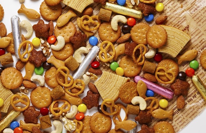 なぜお菓子企業はキャラクターとコラボするのか？